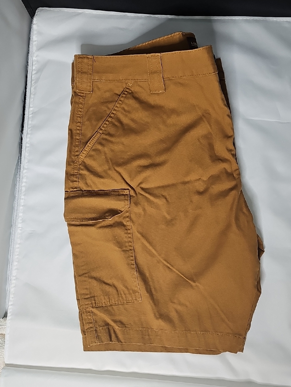 Men's Cargo Shorts in Brown - Casual Utility Style